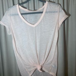 AE light pink t shirt